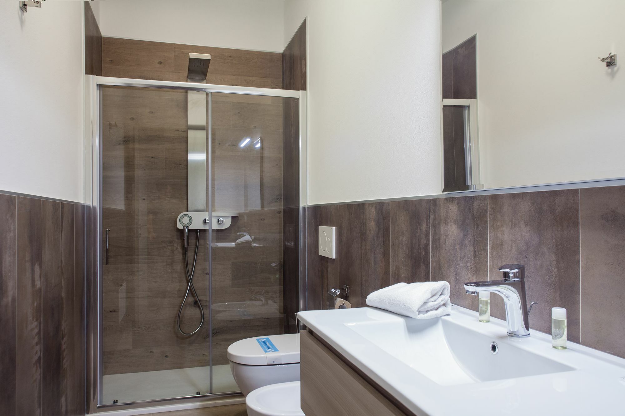 Astoria Suite Apartments Bolonia Exterior foto
