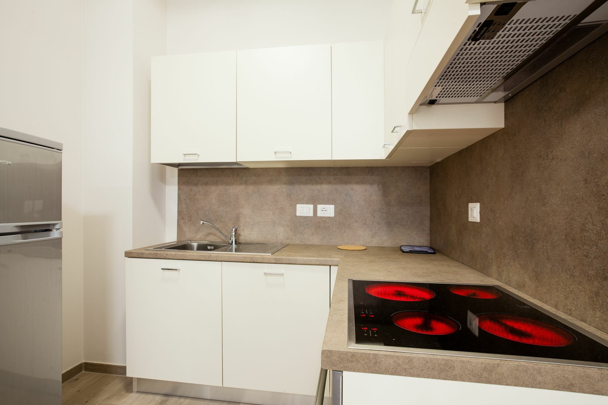Astoria Suite Apartments Bolonia Exterior foto